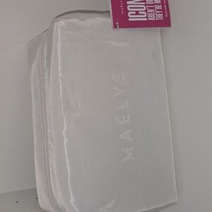 Maëlys 6 Piece Kit With Cosmetic Bag